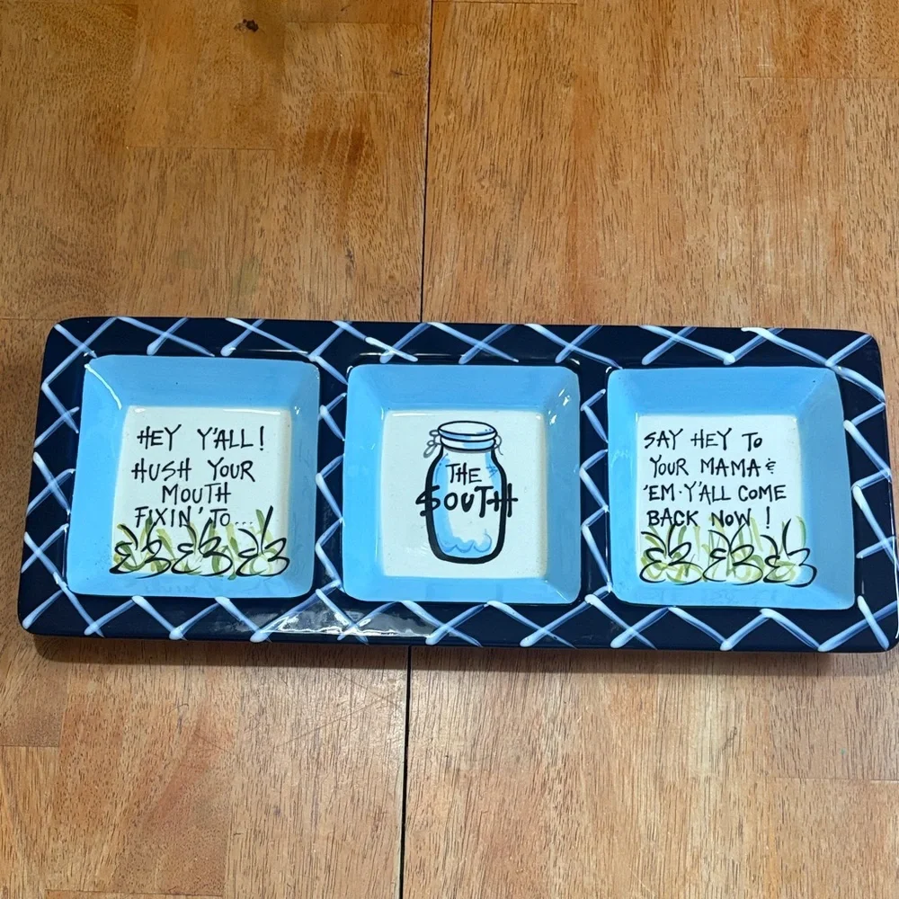 BLUE AND WHITE CERAMIC TRIPLE SOUTHERN THEMED SERVING DISH
